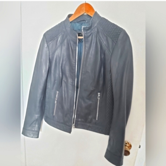 $35 leather jacket for ladies - Picture 2 of 4